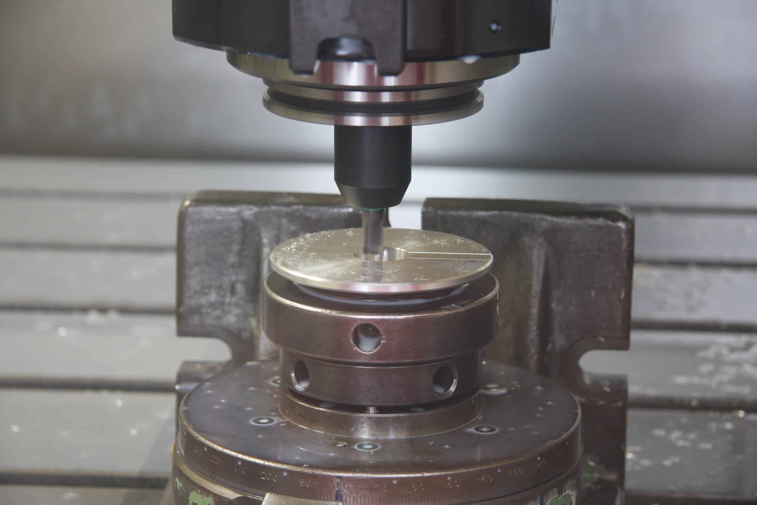 Präzise CNC-Fräsbearbeitung bei der Westrich GmbH